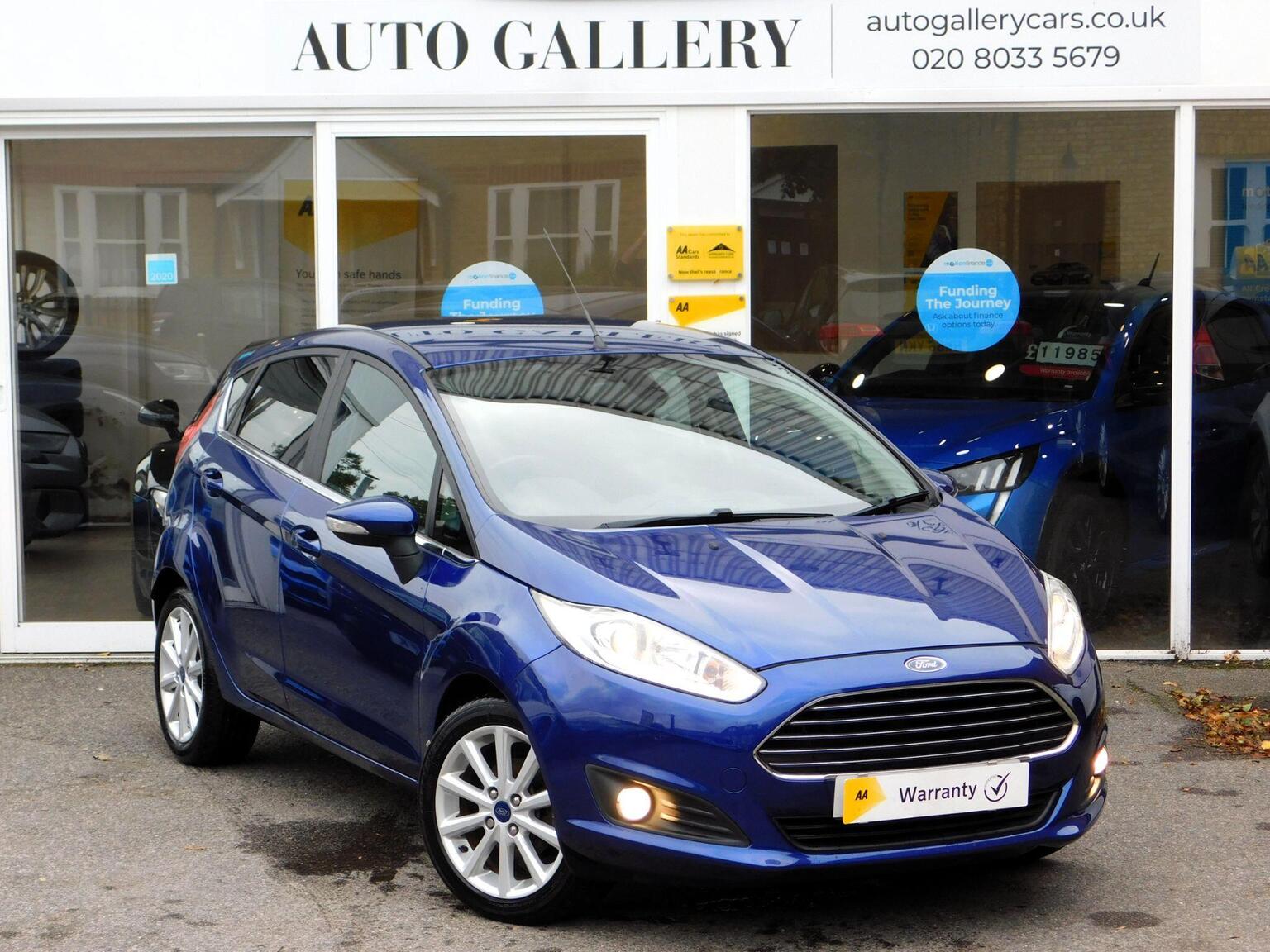 2015 Ford Fiesta 1.0T EcoBoost Titanium Euro 6 (s/s) 5dr in blue — photo 1 of 100