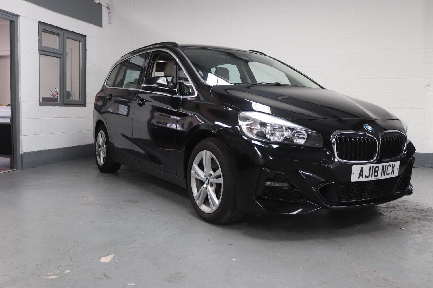 BMW 2 Series Gran Tourer - image 1 of 23