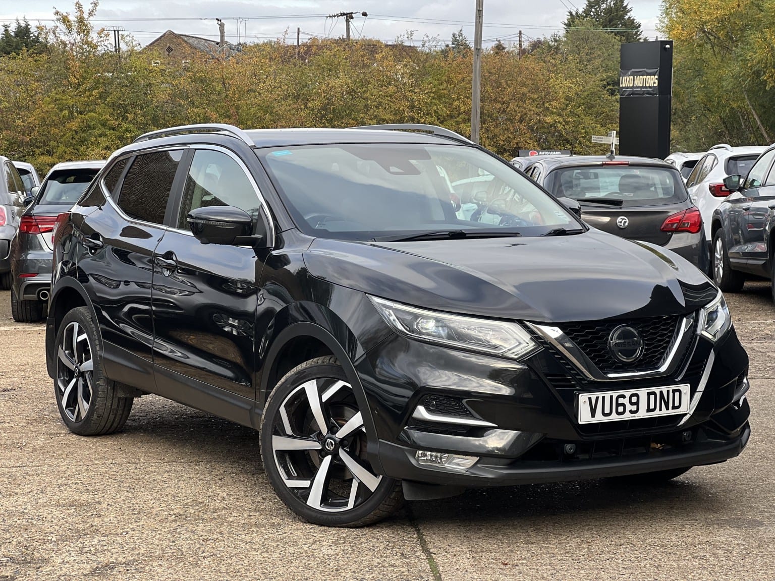 Nissan Qashqai - image 1 of 70
