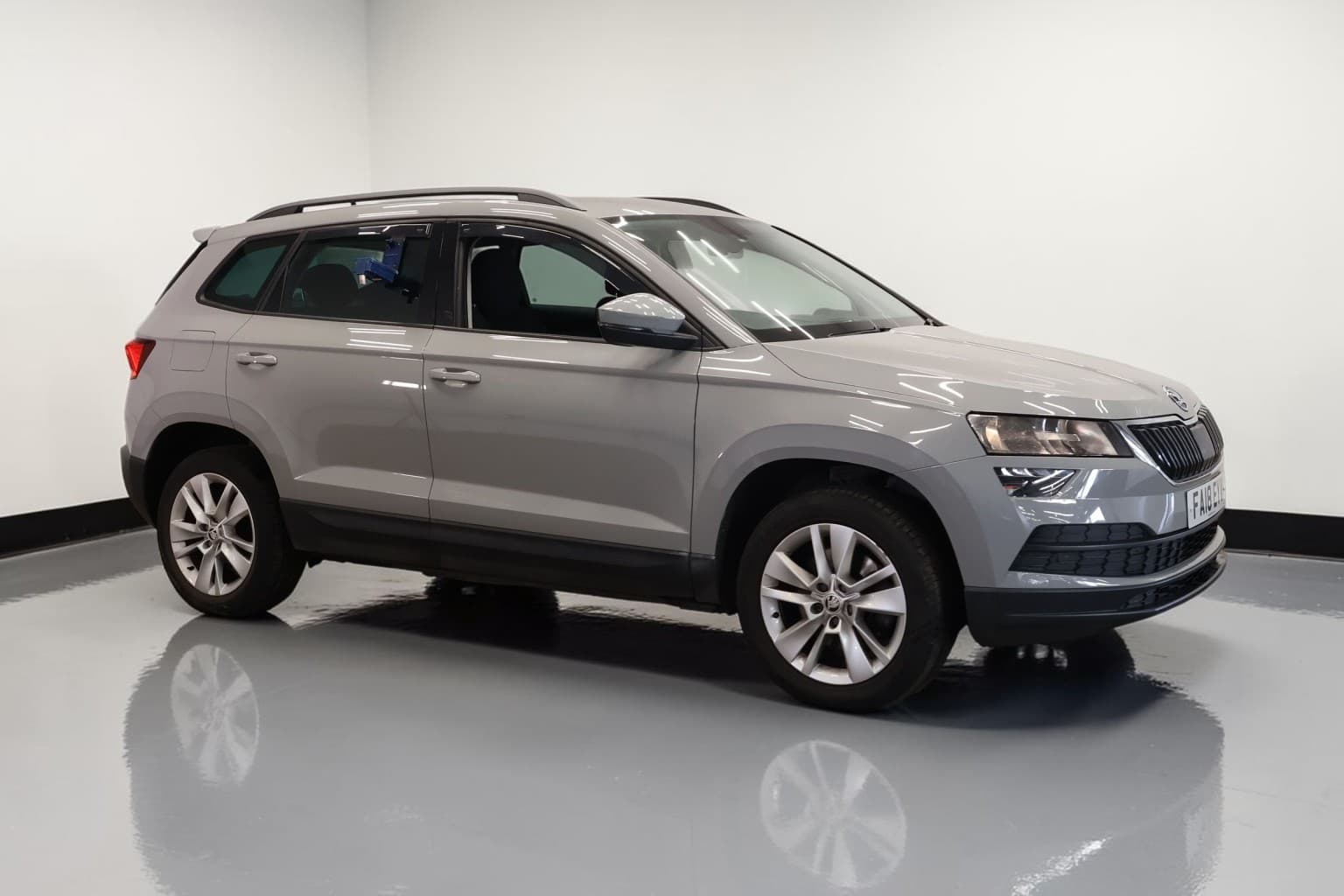 Skoda Karoq - image 1 of 9