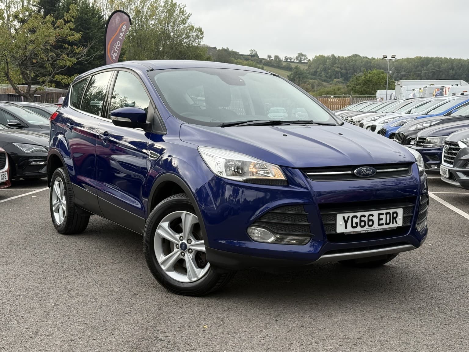 Ford Kuga - image 1 of 53