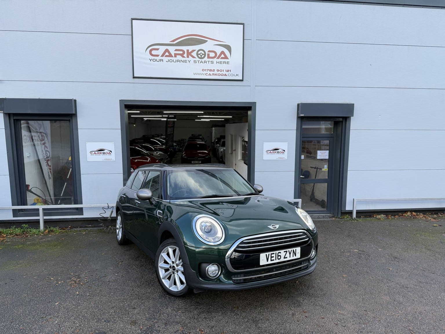 MINI Clubman - image 1 of 100