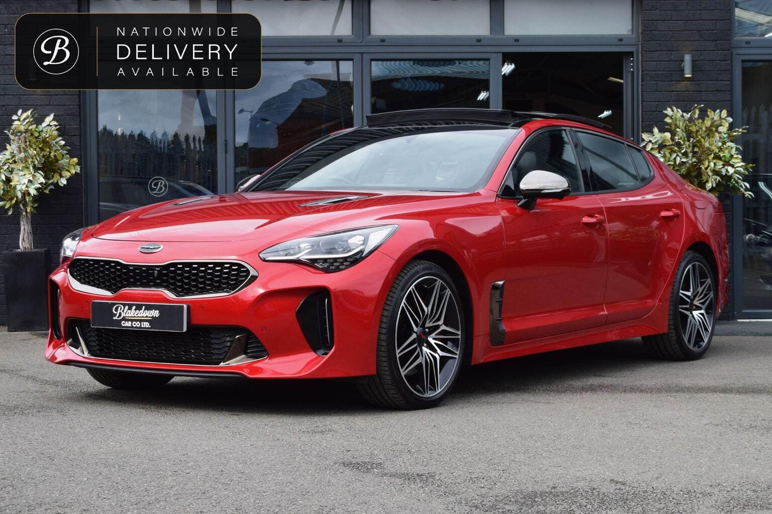 Kia Stinger - image 1 of 54
