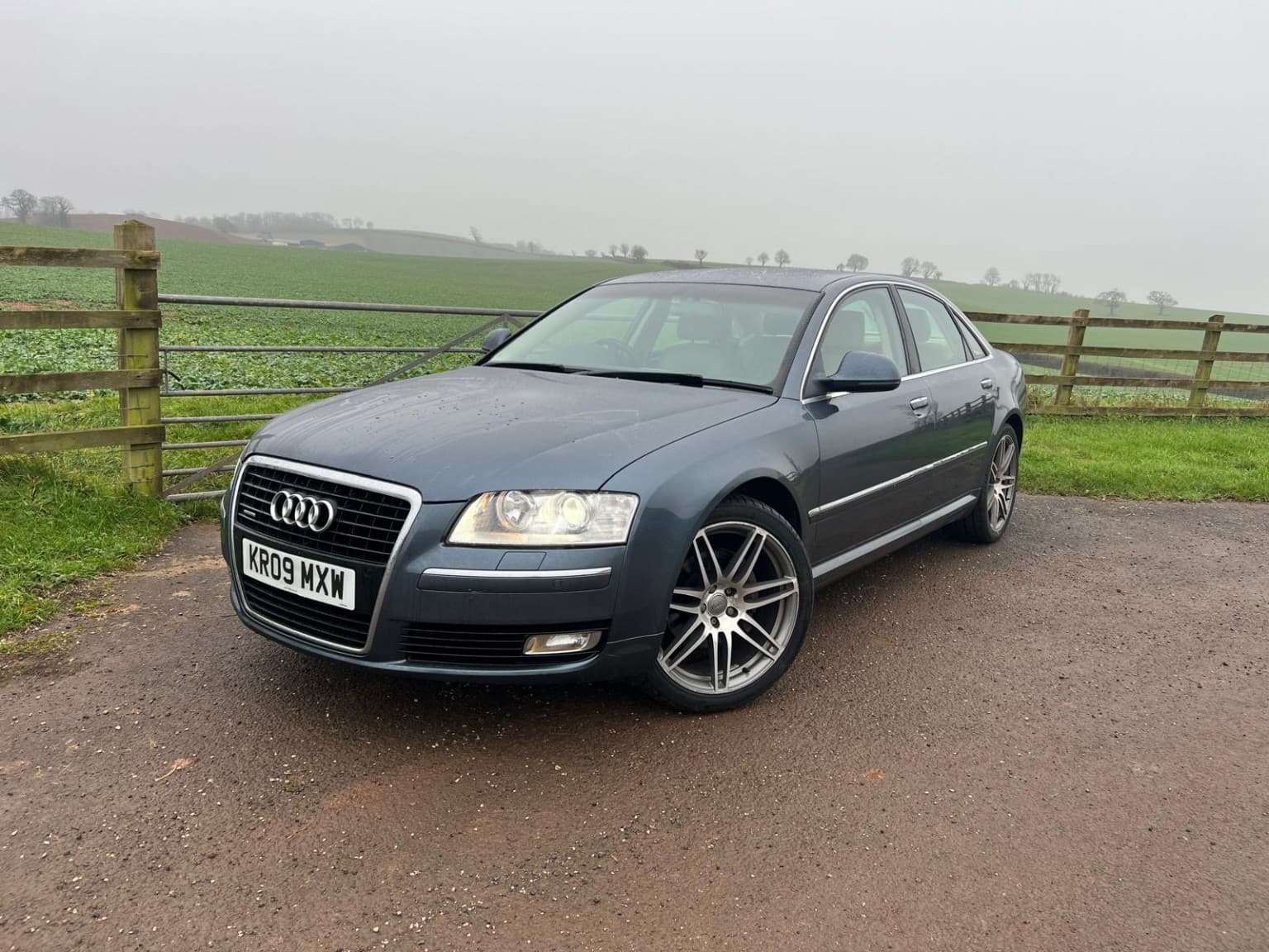 Audi A8 - image 1 of 16