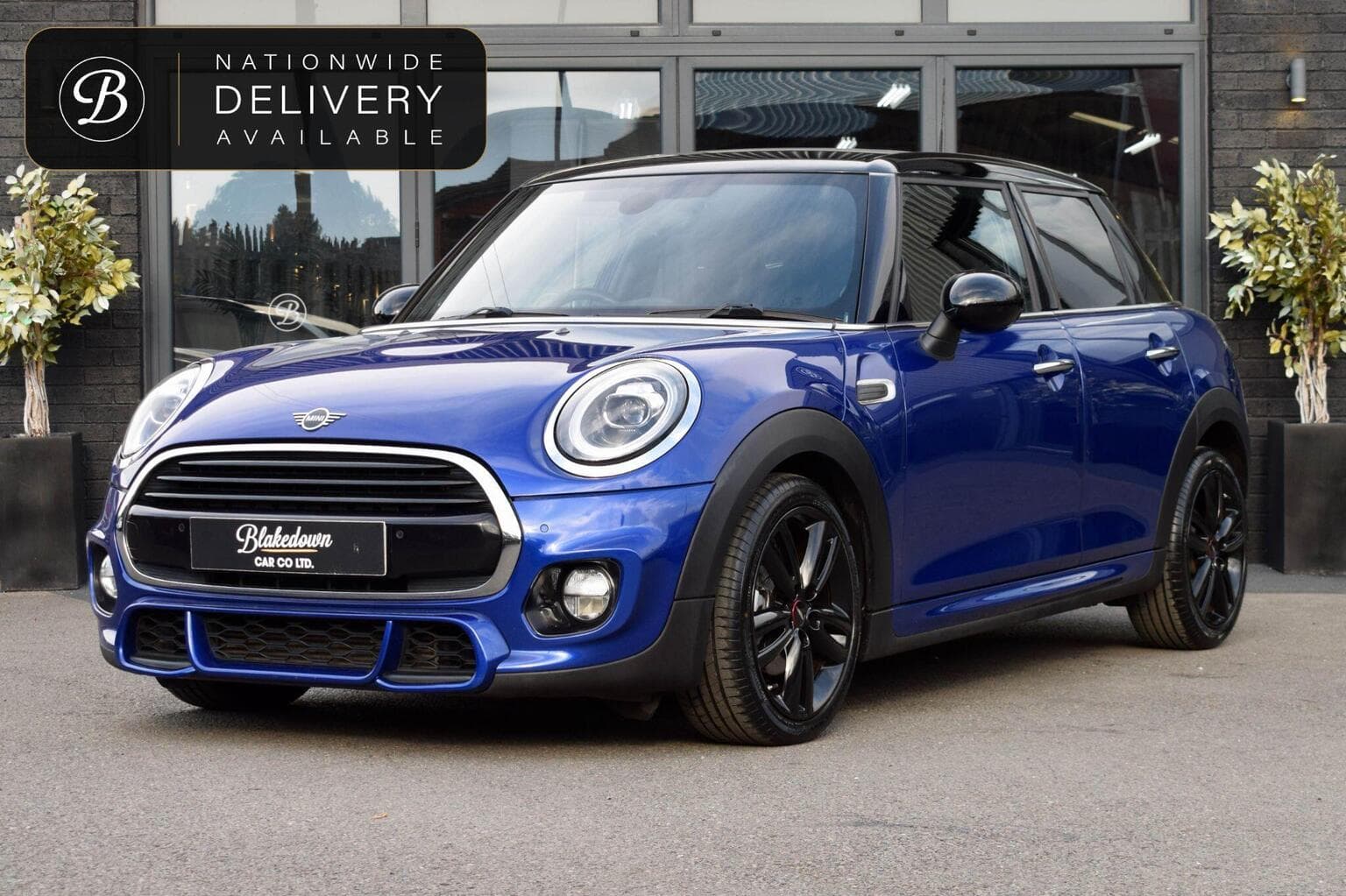 MINI Hatch - image 1 of 40