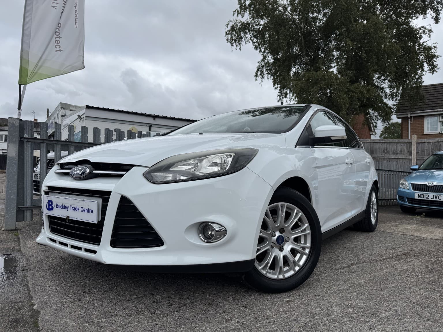 Ford Focus - image 1 of 37