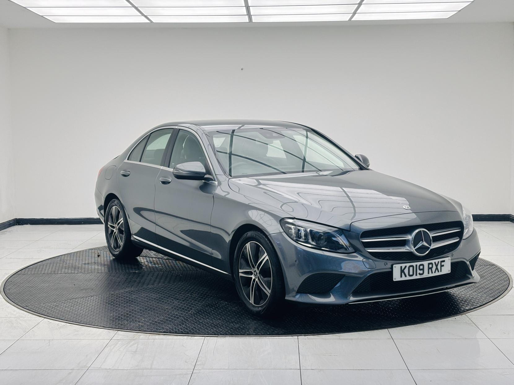 Mercedes-Benz C Class - image 1 of 30