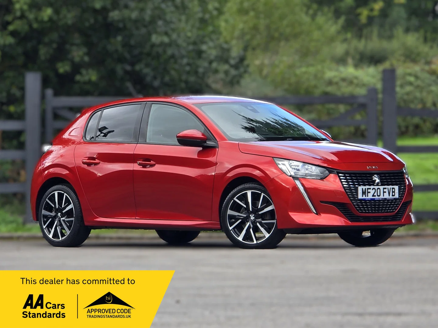 Peugeot 208 - image 1 of 28
