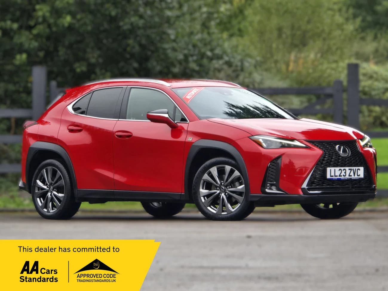Lexus Ux - image 1 of 26