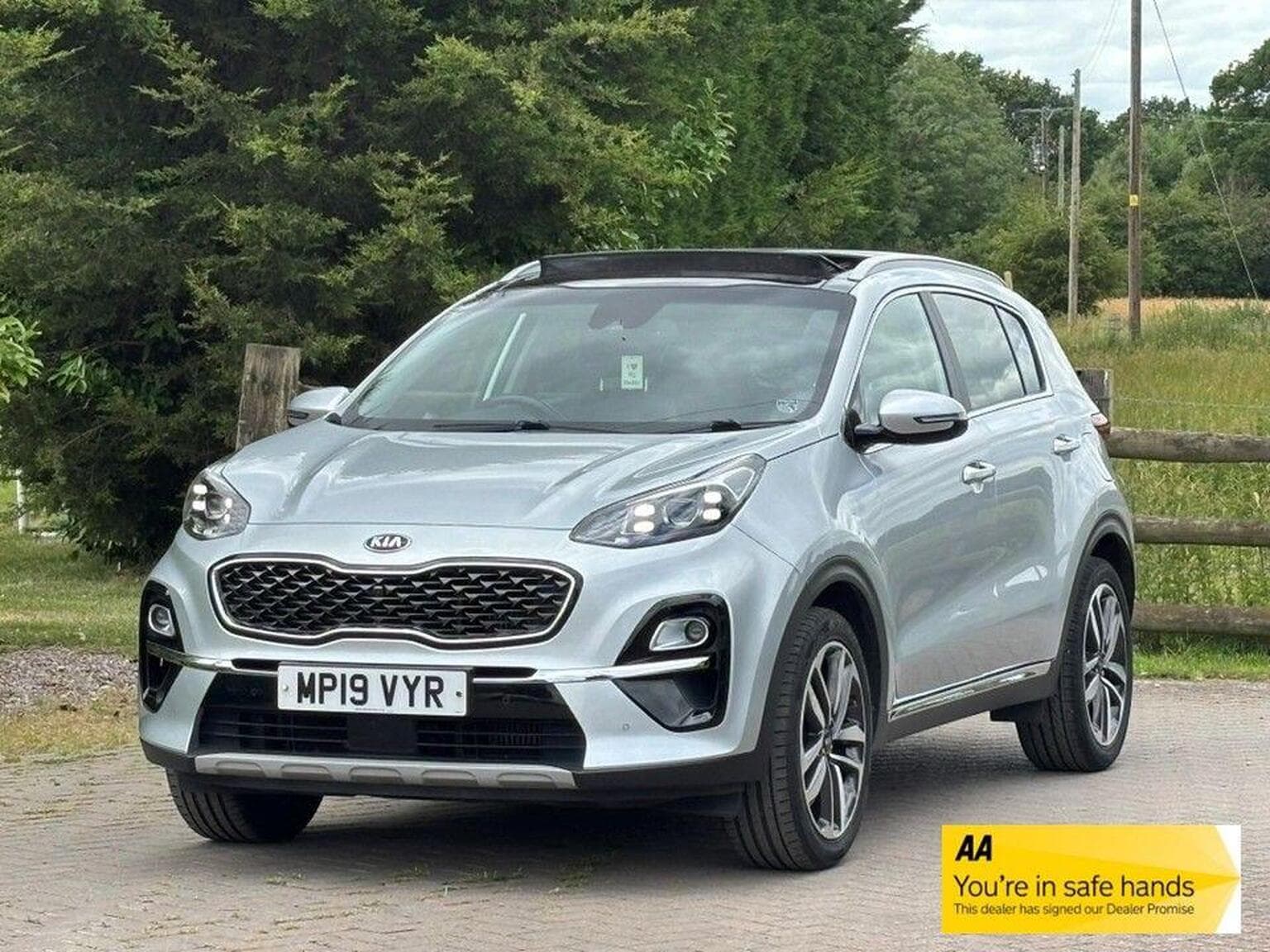 Kia Sportage - image 1 of 35