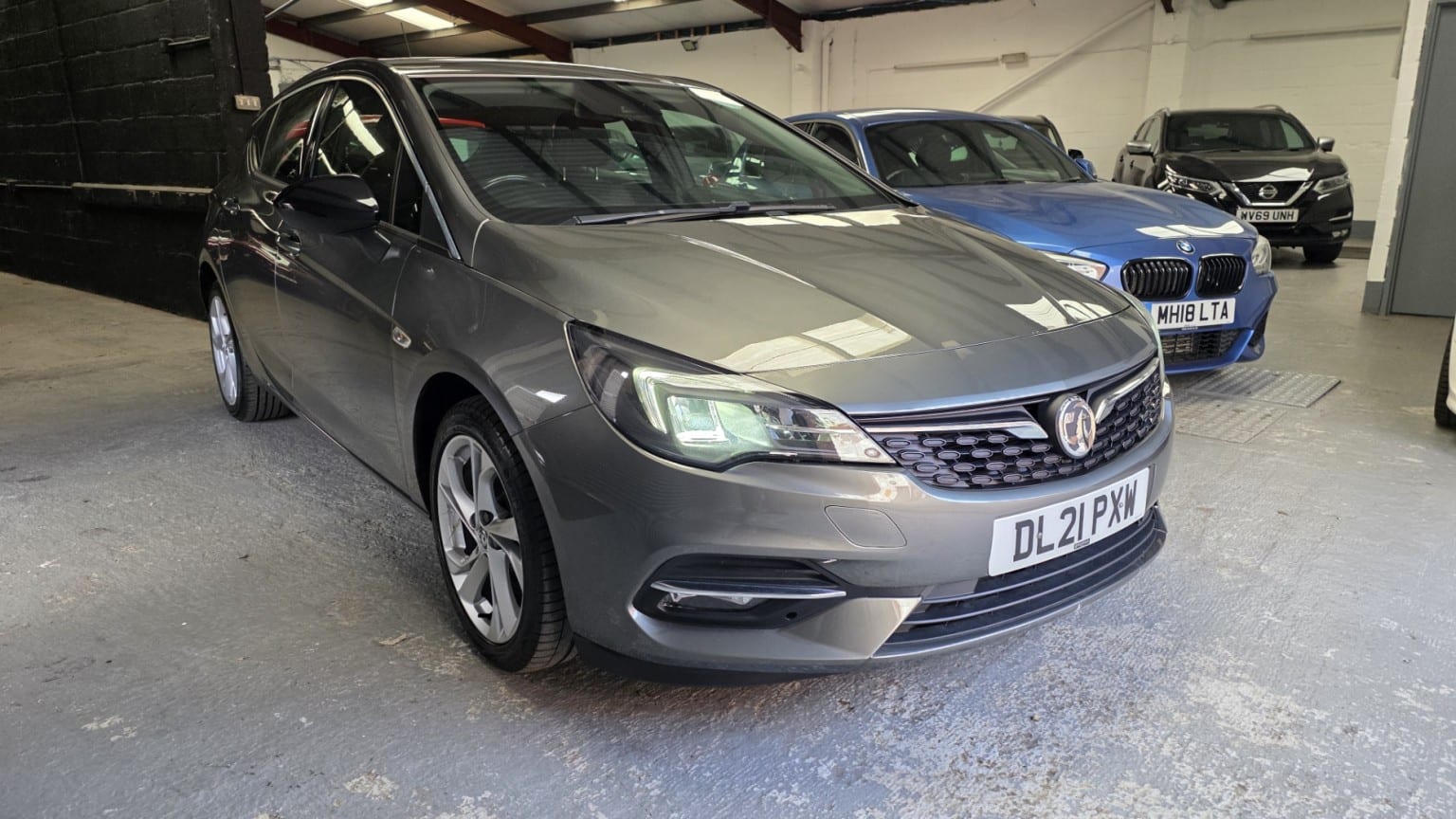 Vauxhall Astra - image 1 of 15