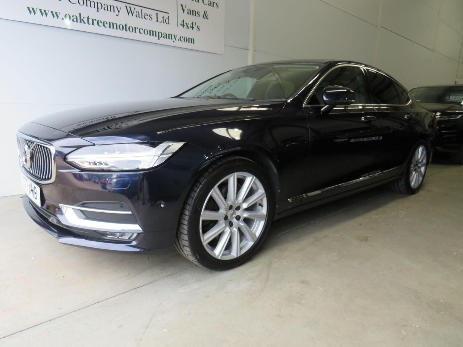 Volvo S90 - image 1 of 42