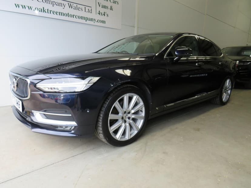 2017 VOLVO S90