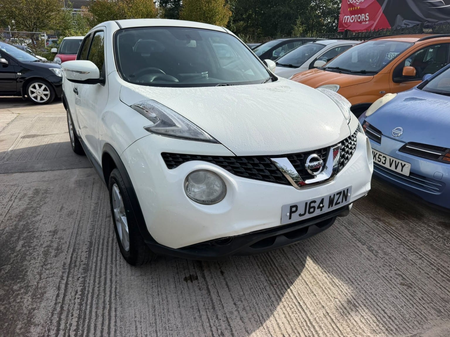 Nissan Juke - image 1 of 29
