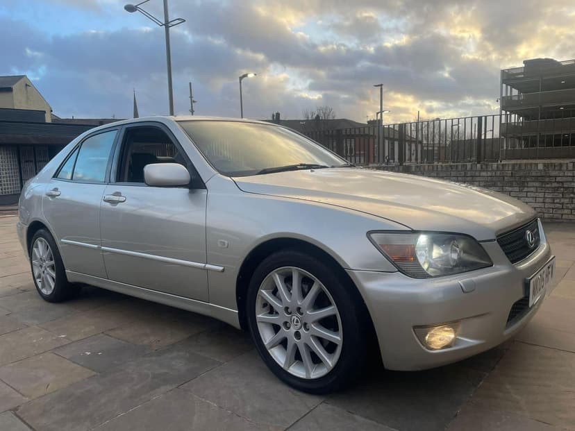 2005 LEXUS IS