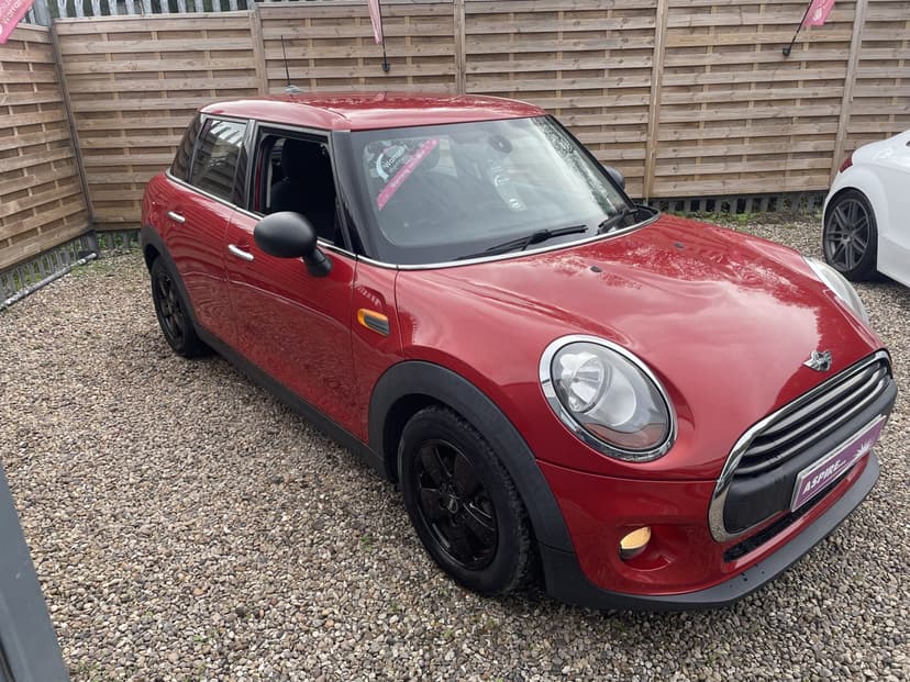 2016 MINI HATCH