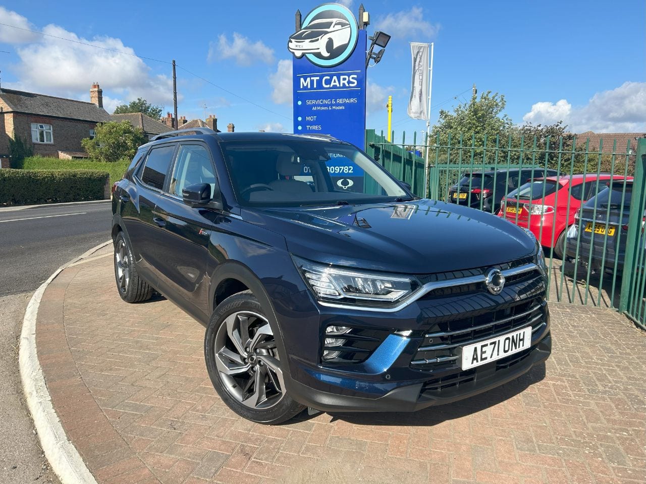 SsangYong Korando - image 1 of 34