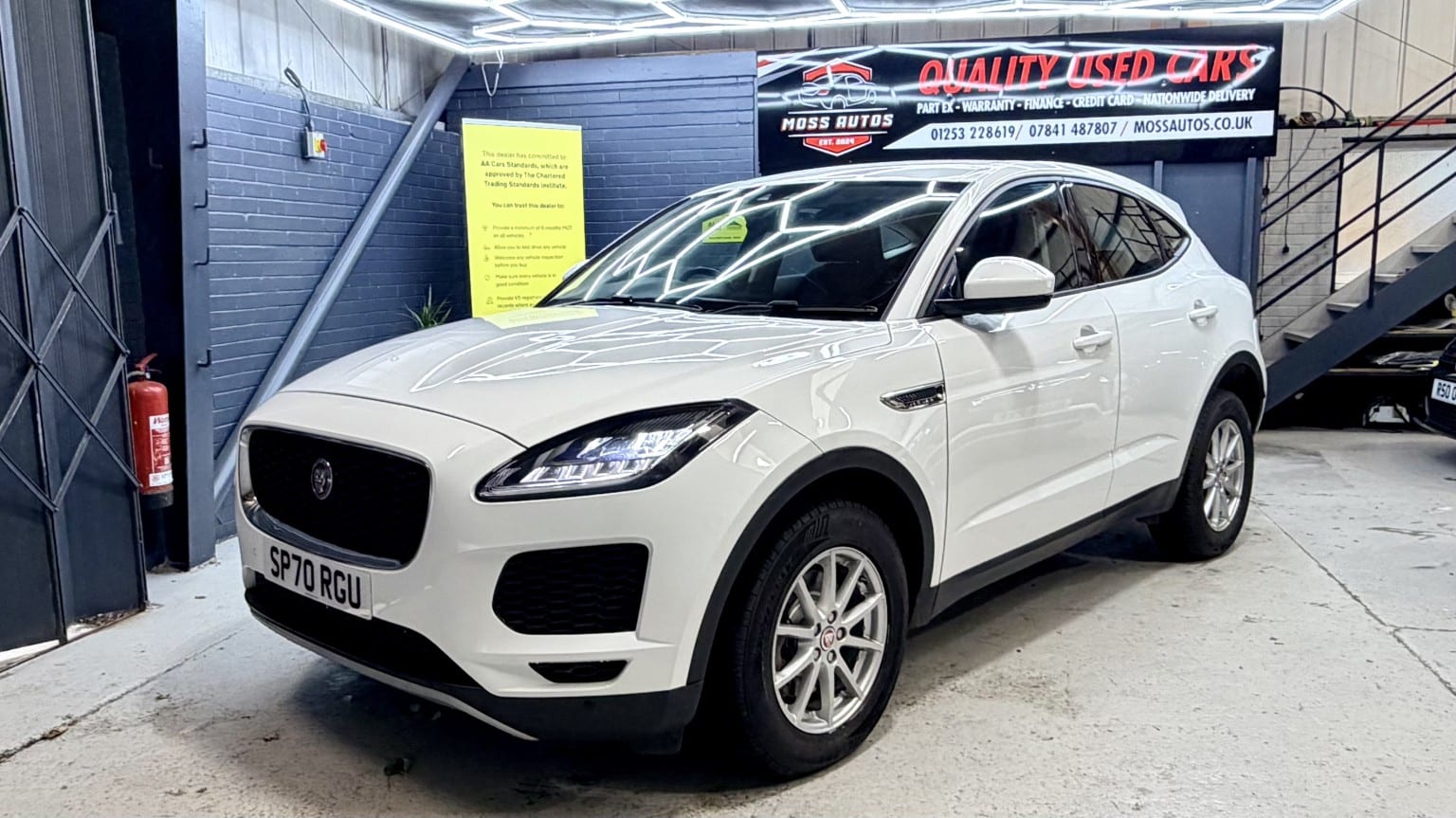Jaguar E-Pace - image 1 of 30