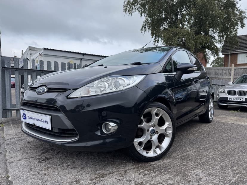 2010 FORD FIESTA