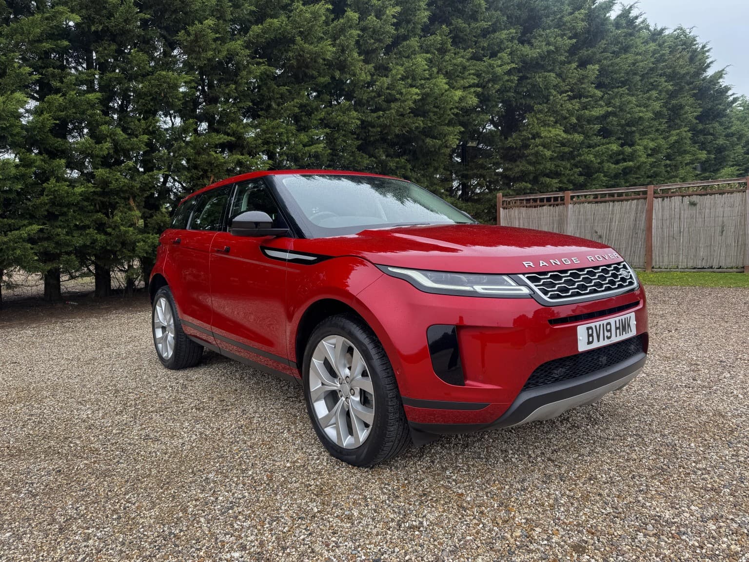 Land Rover Range Rover Evoque - image 1 of 46