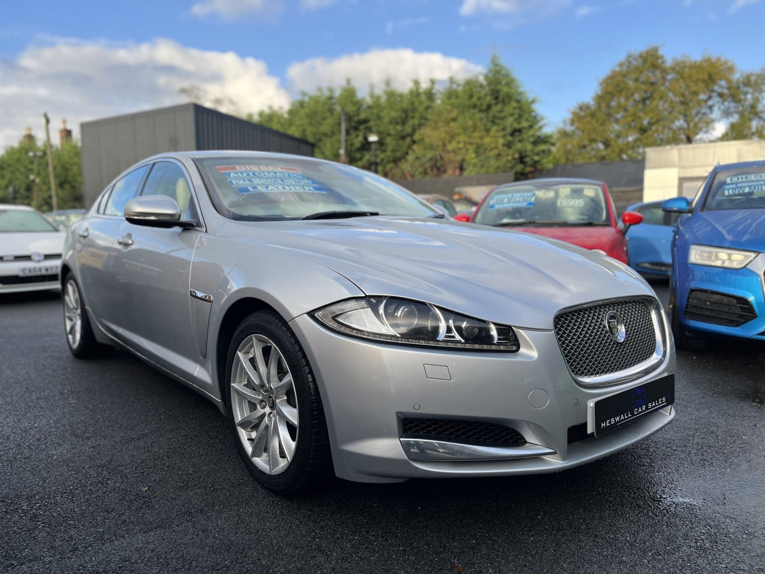 Jaguar XF - image 1 of 2