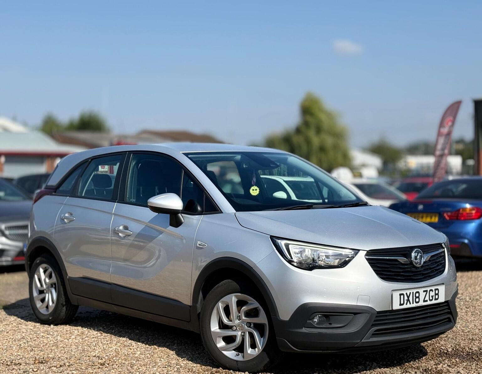 Vauxhall Crossland X - image 1 of 46