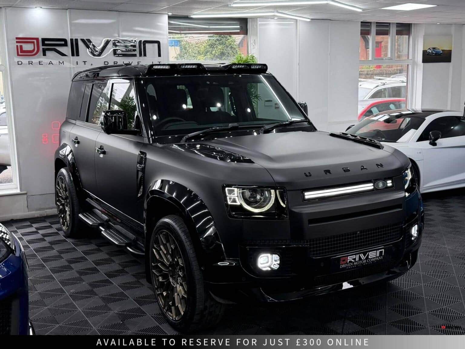 Land Rover Defender 110 - image 1 of 65