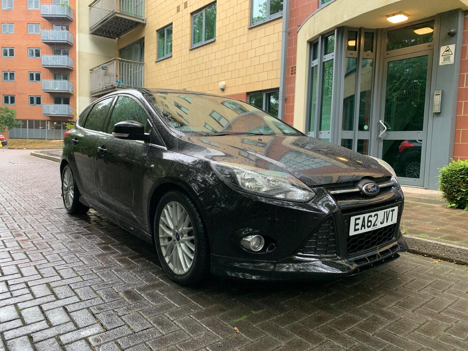 Ford Focus - image 1 of 28