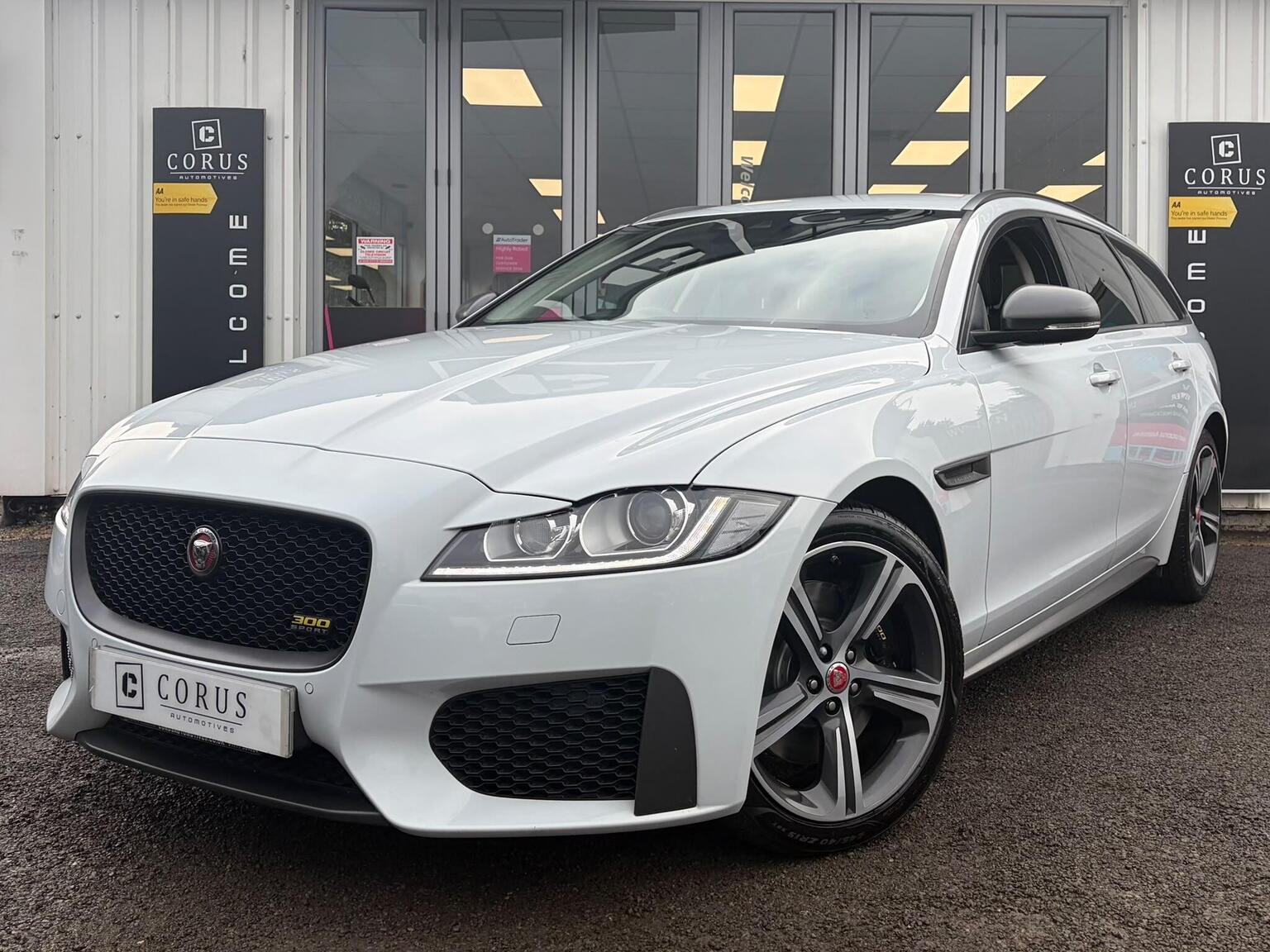 Jaguar XF - image 1 of 51