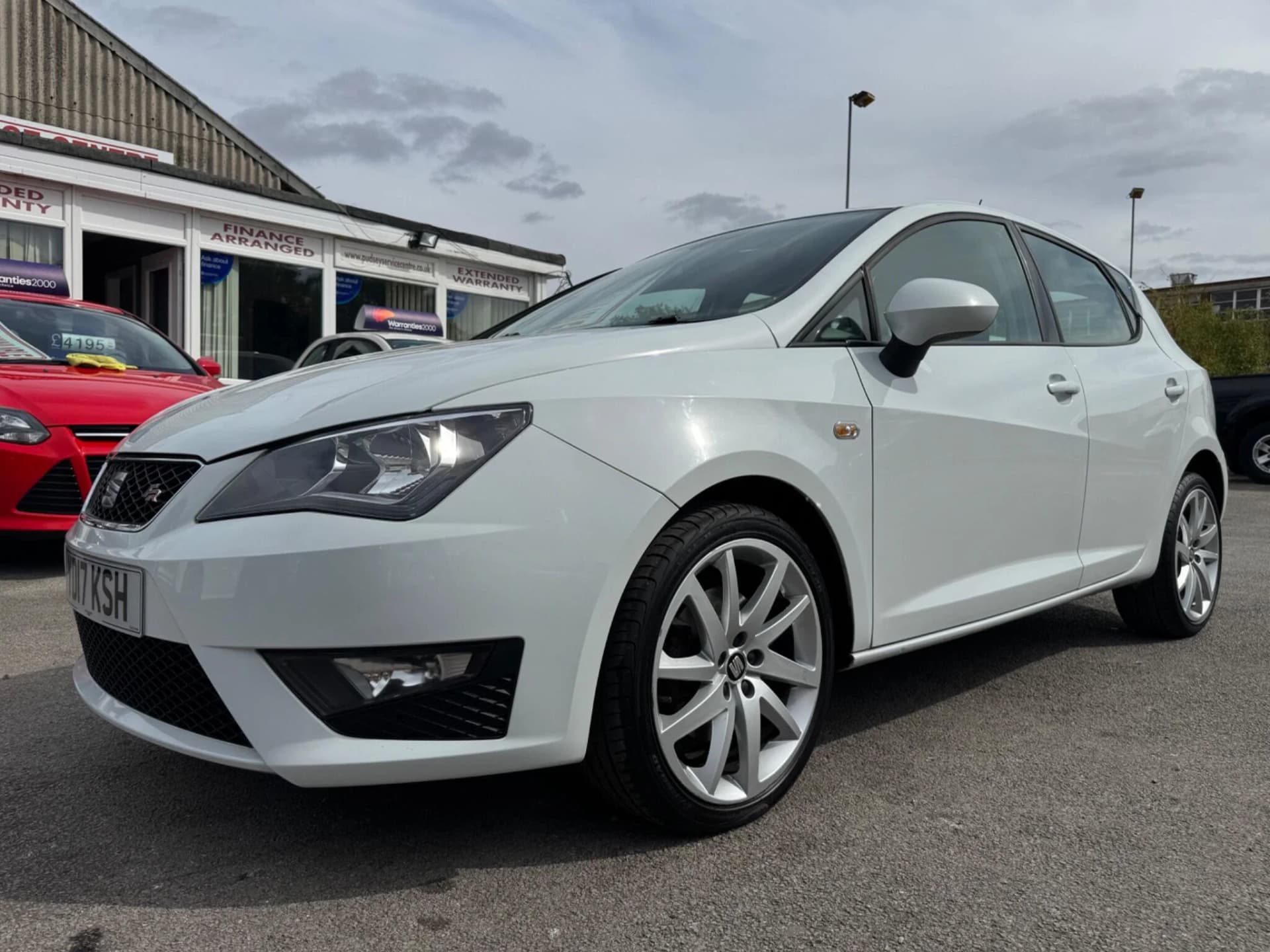 SEAT Ibiza - image 1 of 73