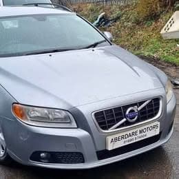 Volvo V70 - image 1 of 12