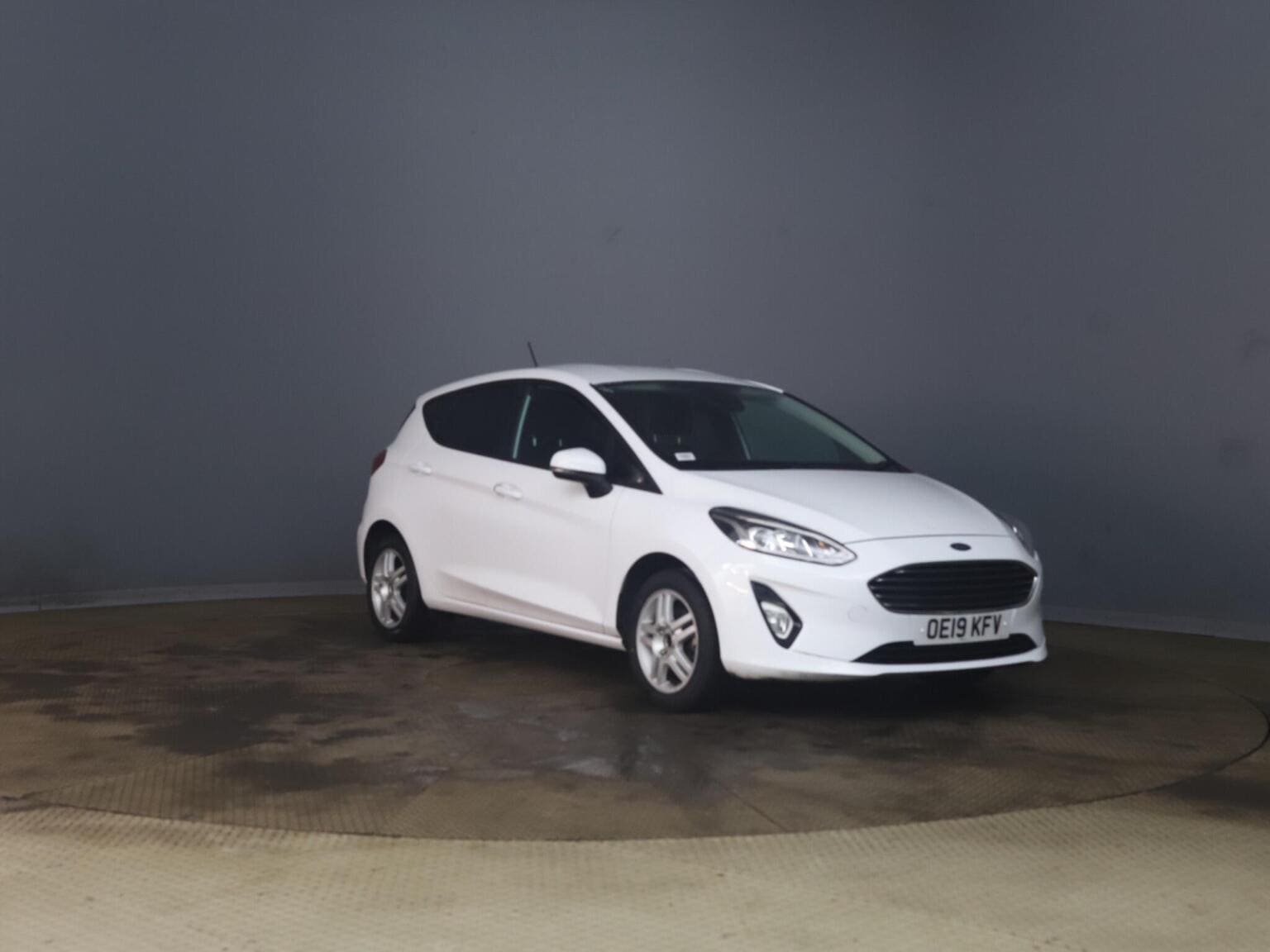 Ford Fiesta - image 1 of 11