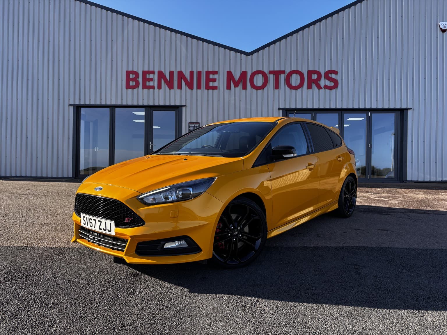 Ford Focus - image 1 of 33