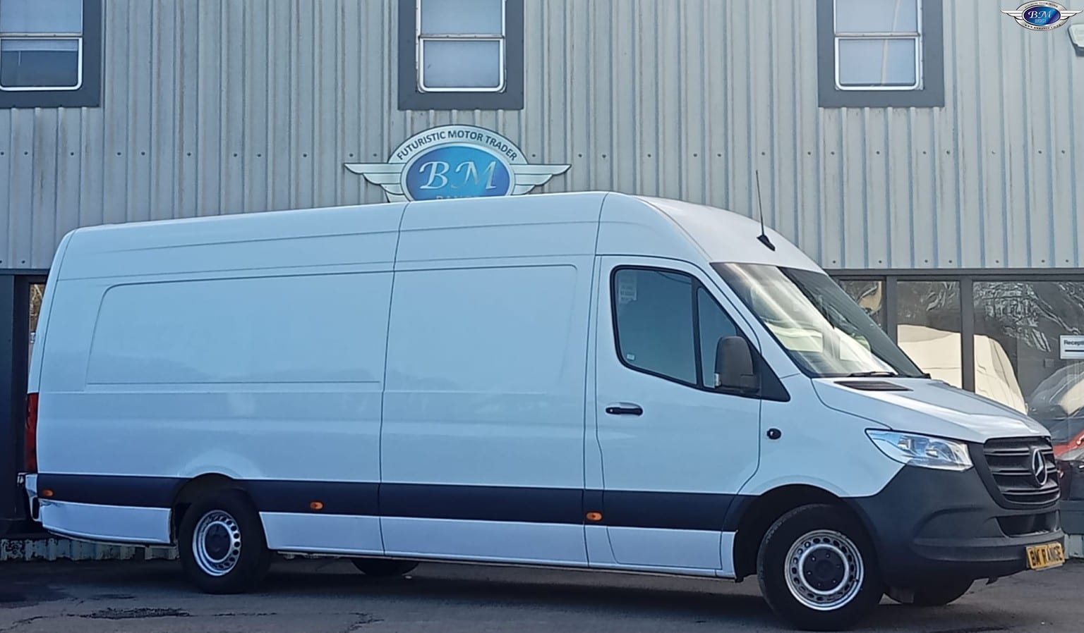 2020 Mercedes-Benz Sprinter 2.0 315 CDI Progressive in white — photo 1 of 21