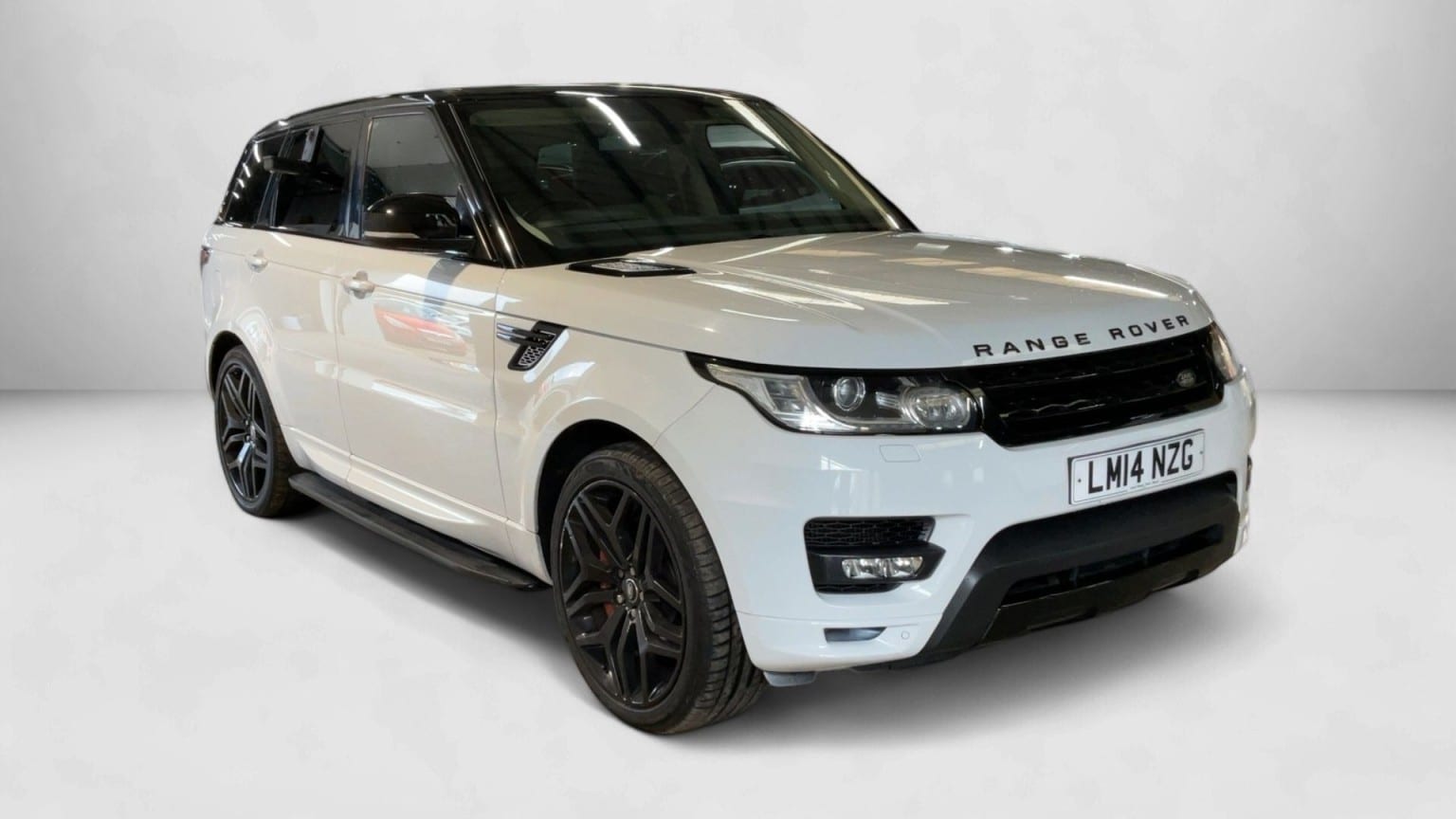 Land Rover Range Rover Sport - image 1 of 12
