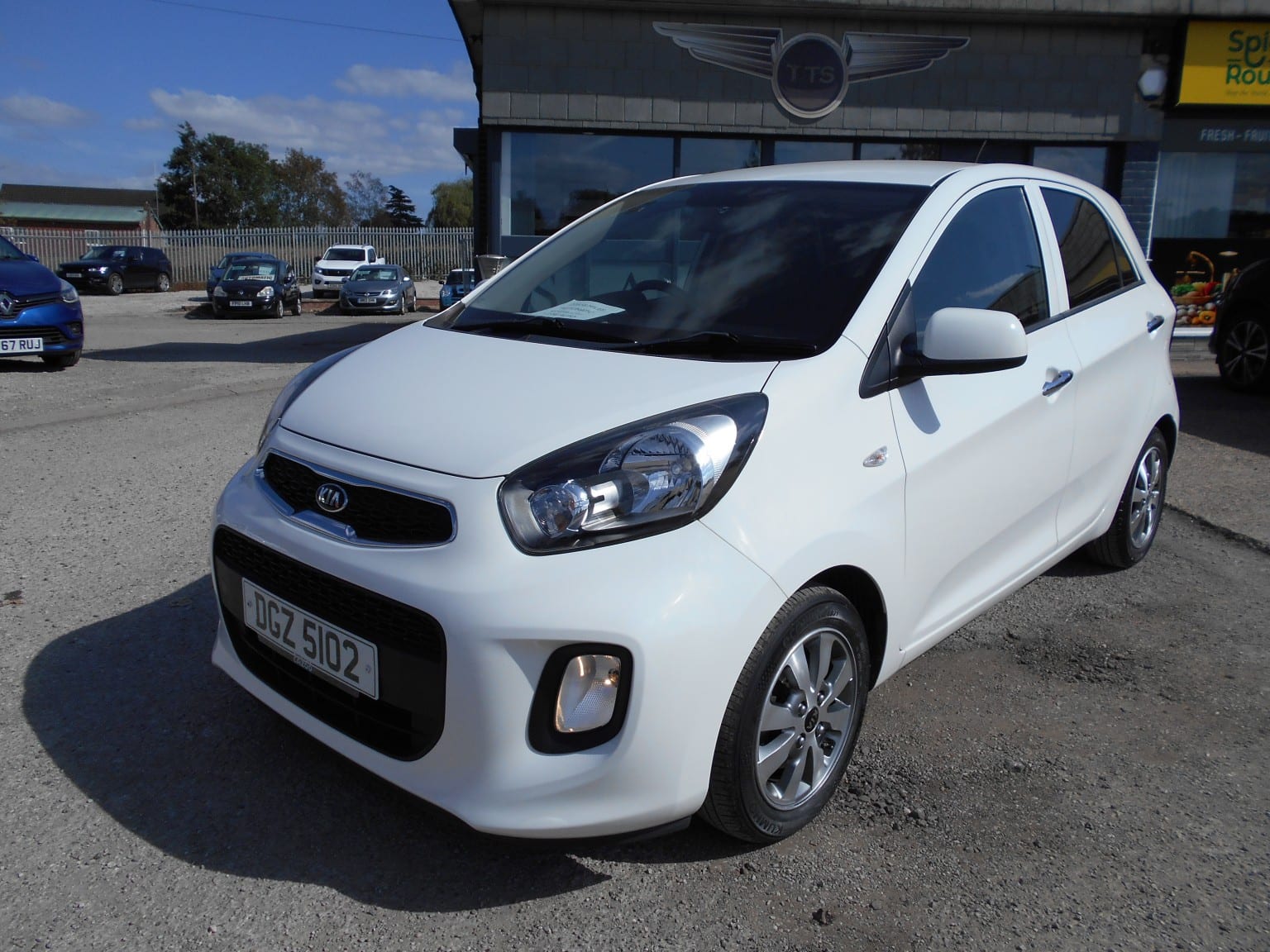 Kia Picanto - image 1 of 25