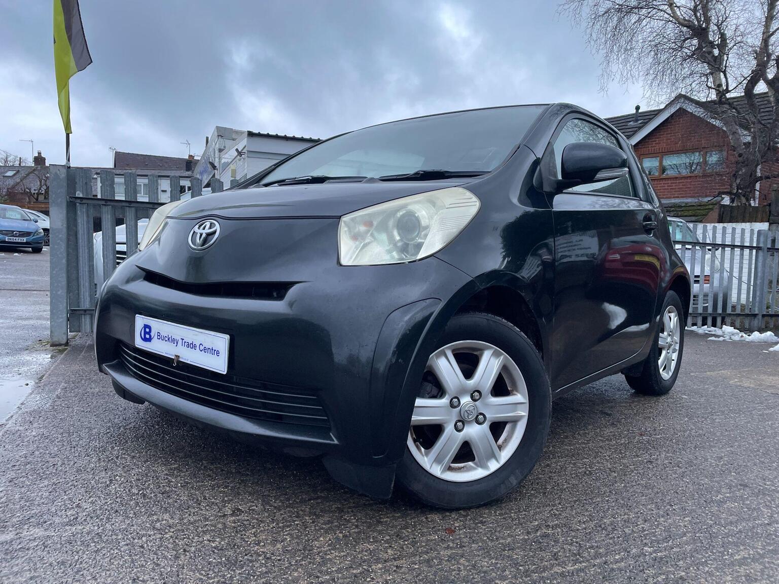 Toyota iQ - image 1 of 6