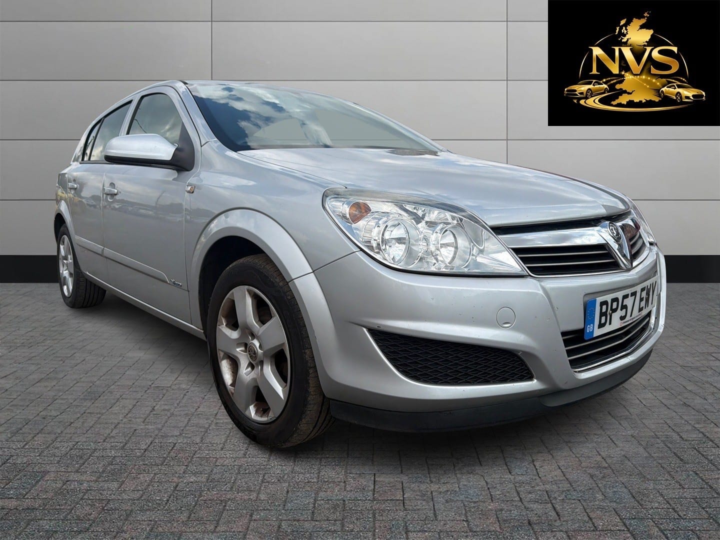 VAUXHALL ASTRA - image 1 of 11