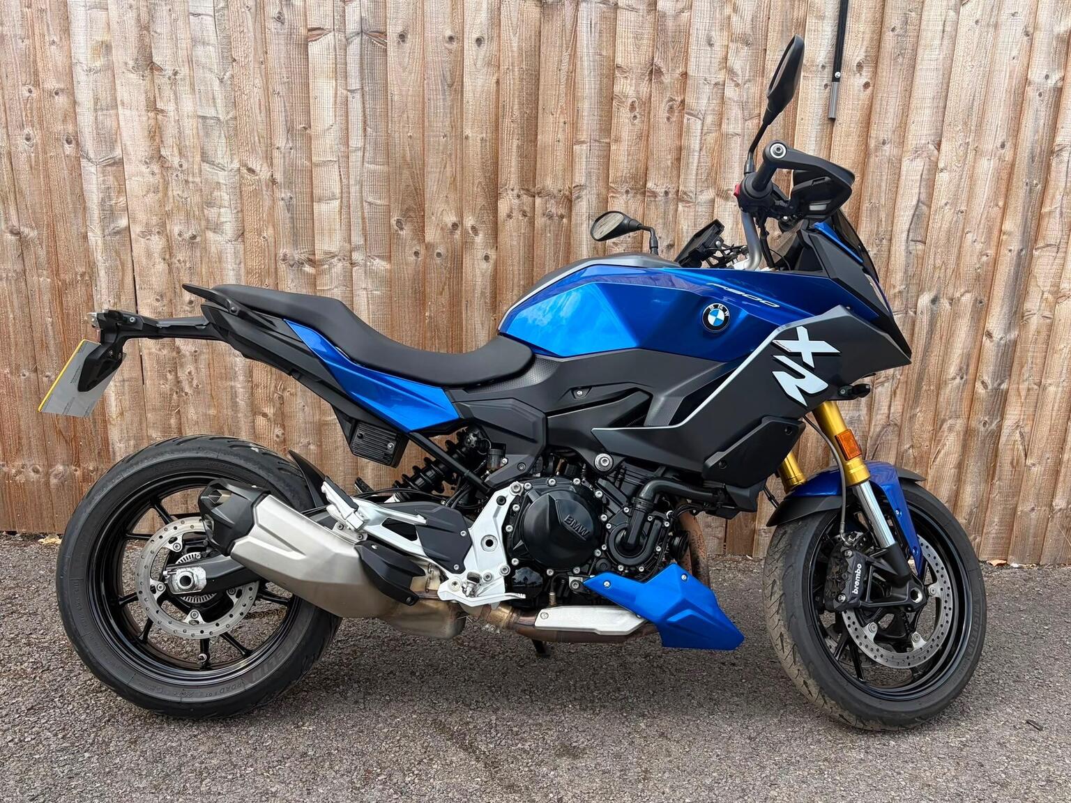 BMW F 900 XR - image 1 of 14