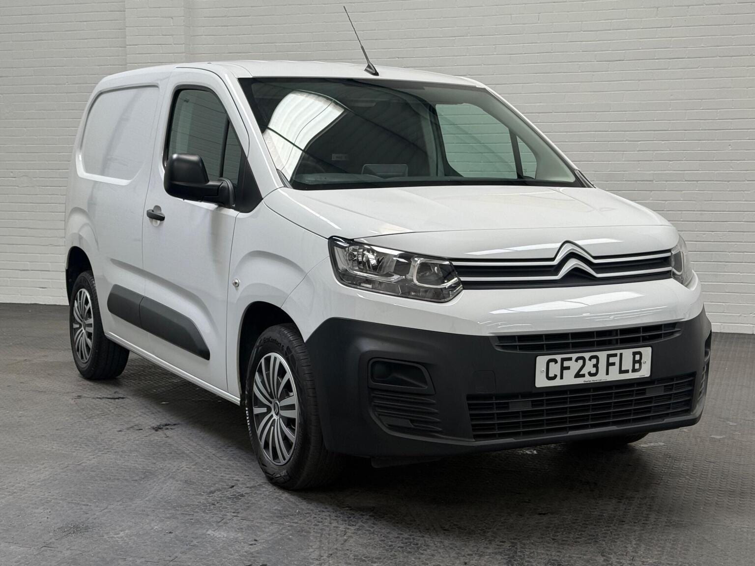 CITROEN BERLINGO - image 1 of 95