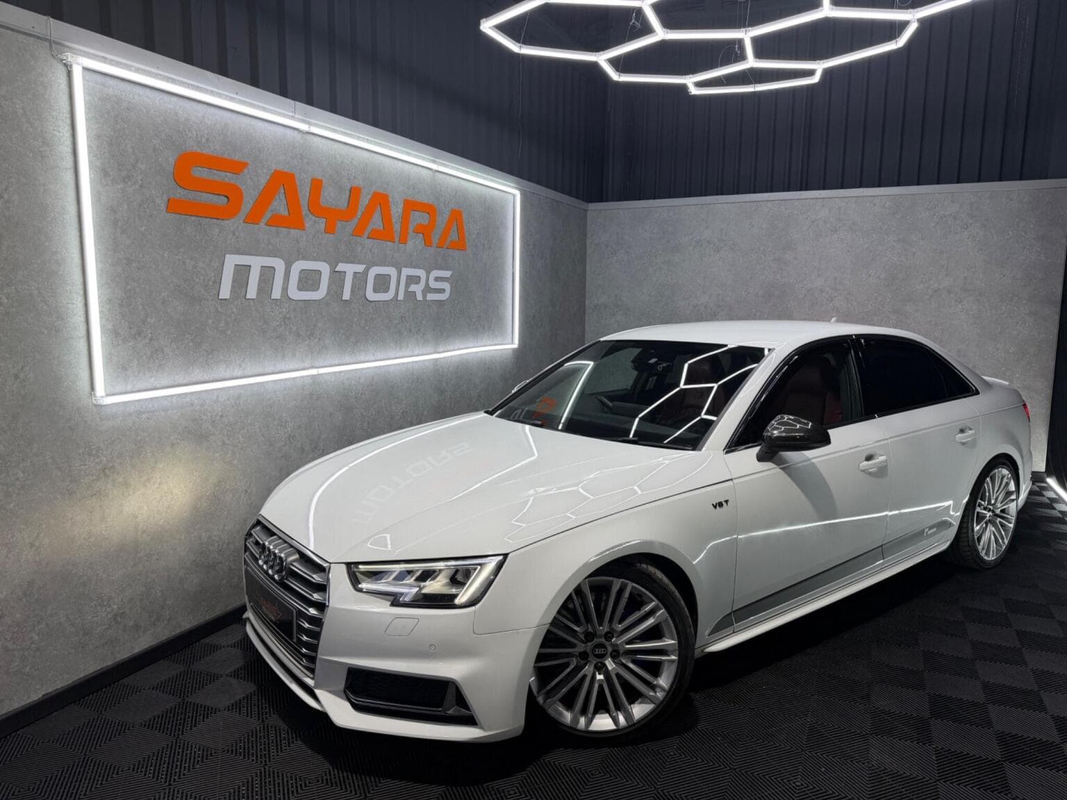 Audi S4 - image 1 of 66