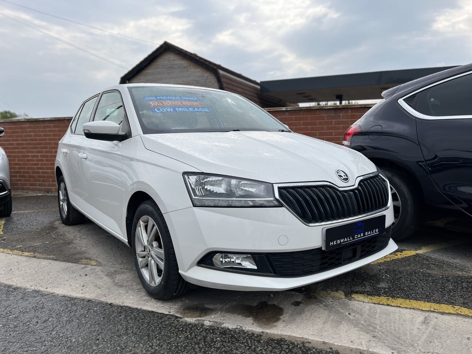 Skoda Fabia - image 1 of 2