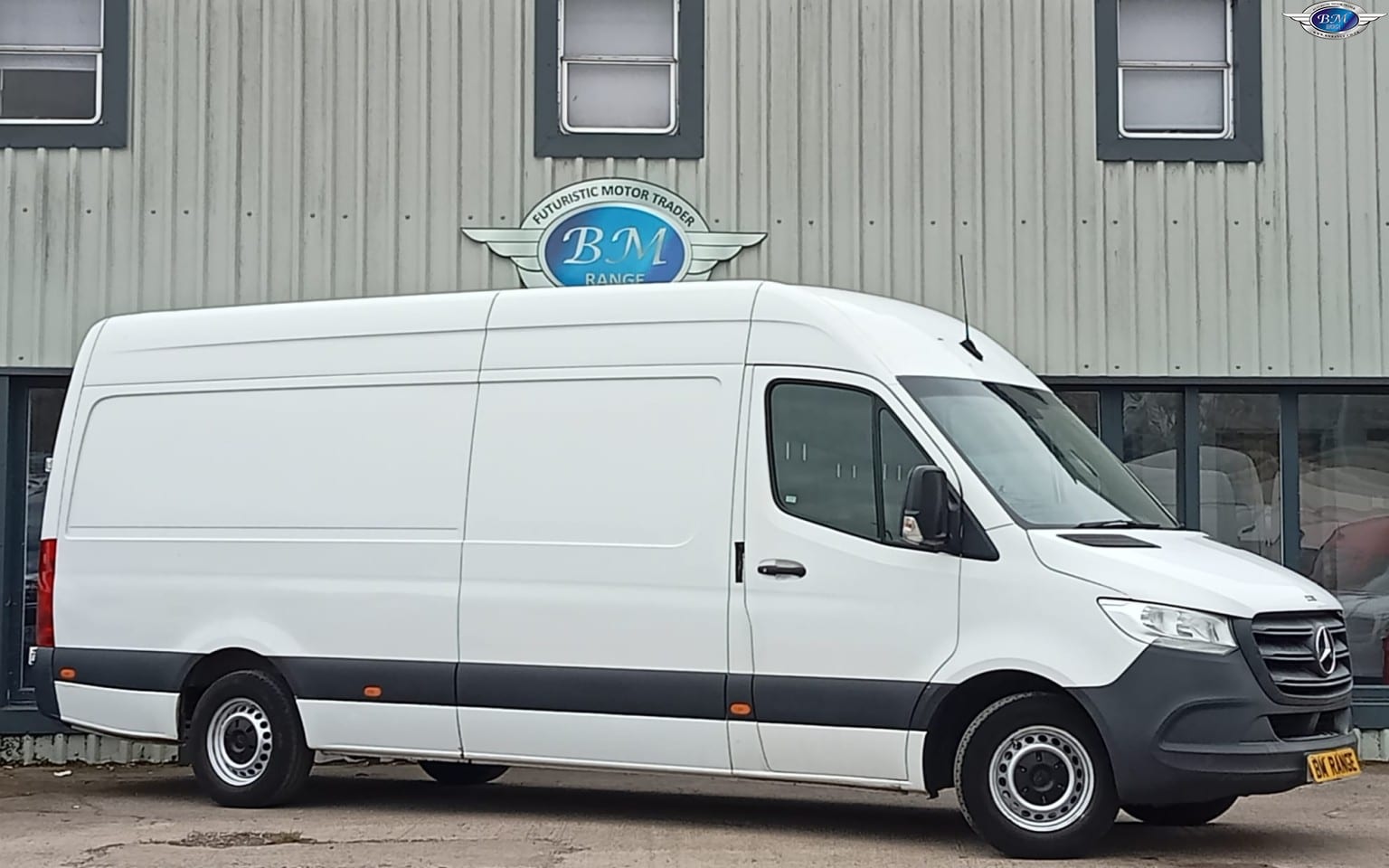 Mercedes-Benz Sprinter - image 1 of 20