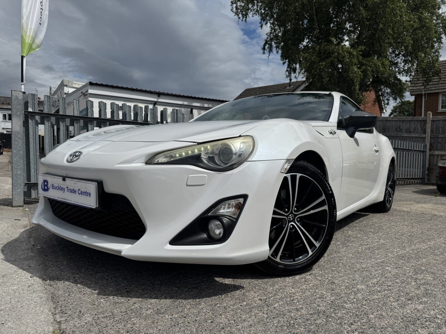 Toyota GT86 - image 1 of 39