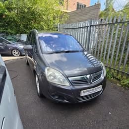Vauxhall Zafira - image 1 of 13