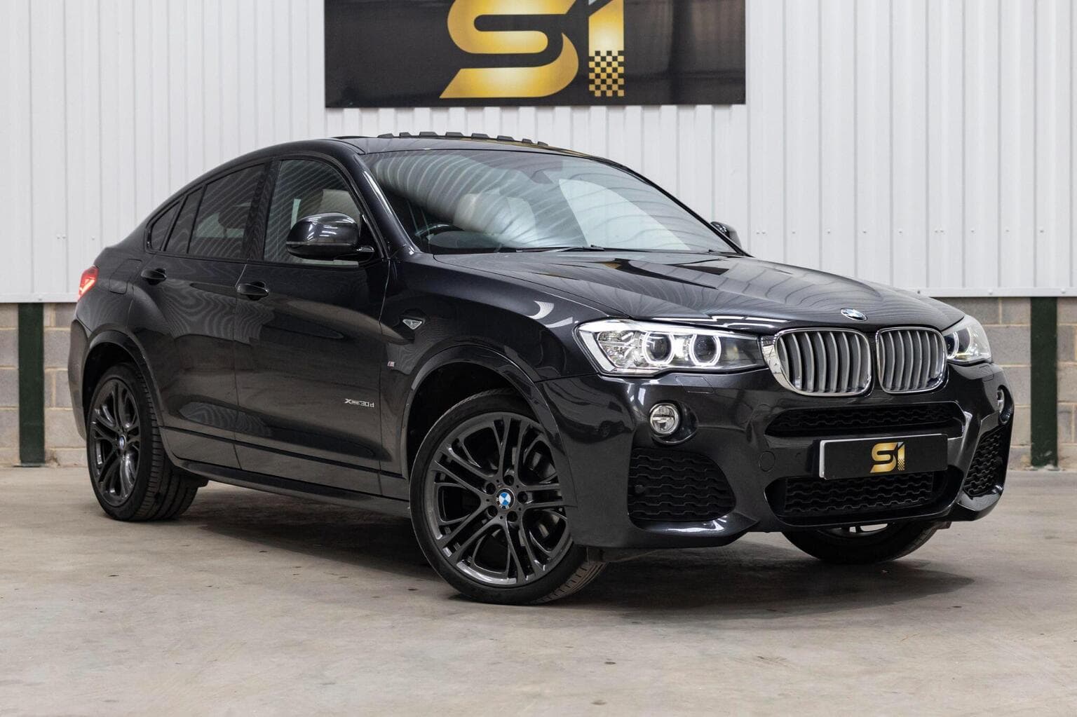 BMW X4 - image 1 of 78