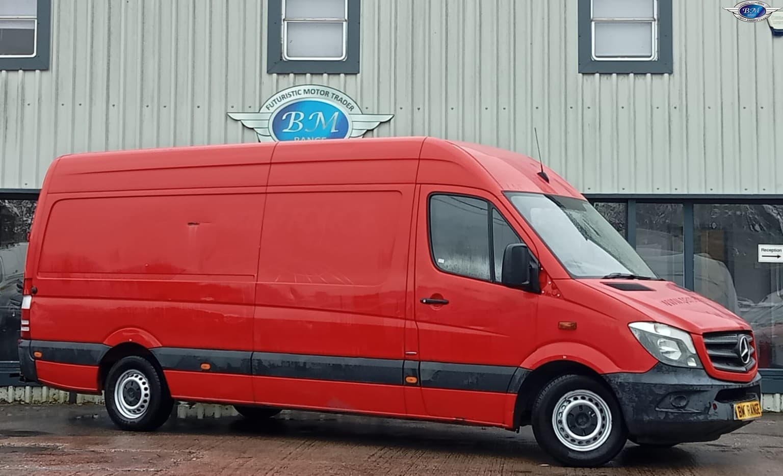 Mercedes-Benz Sprinter - image 1 of 22