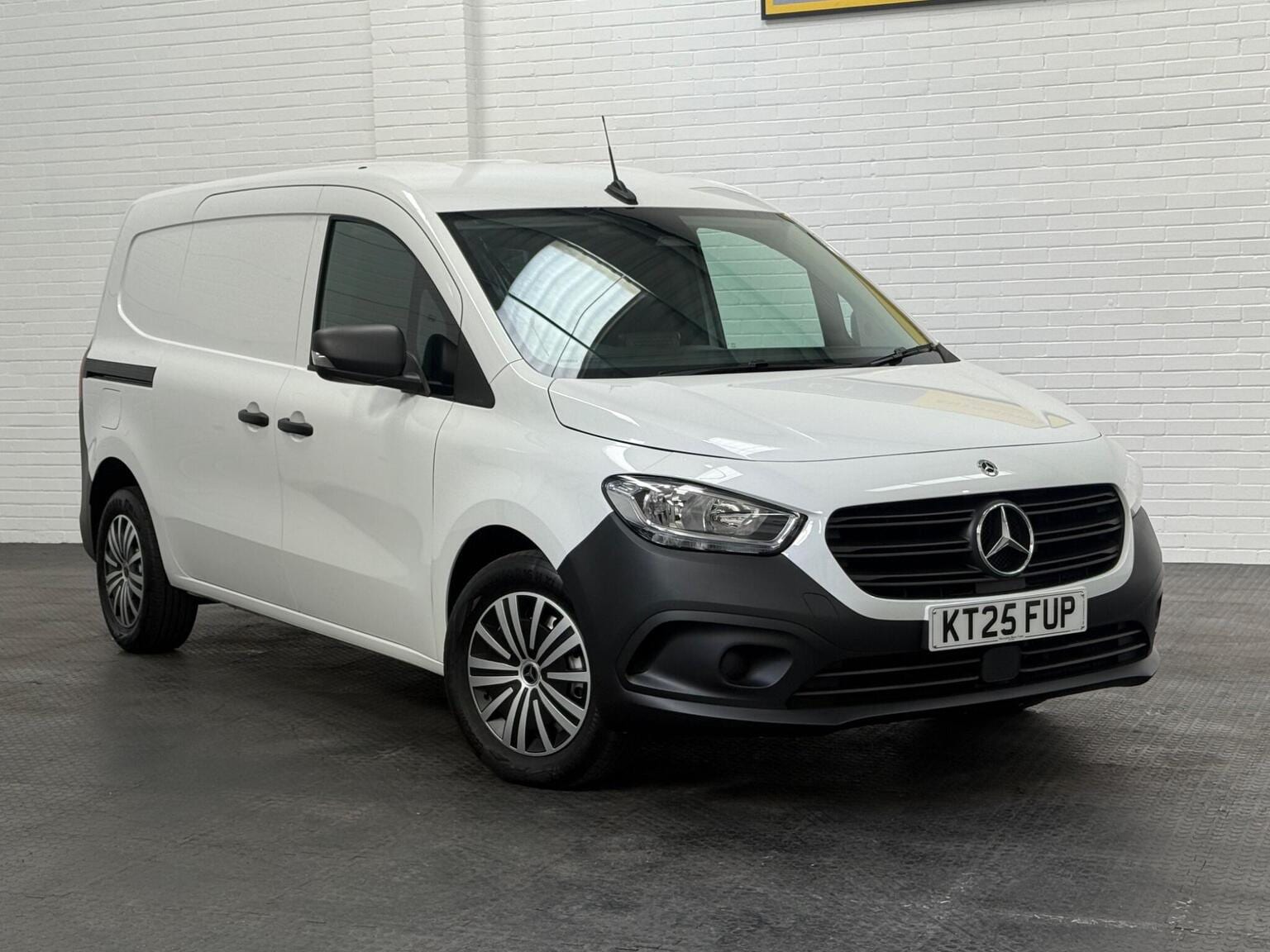 MERCEDES-BENZ CITAN - image 1 of 98