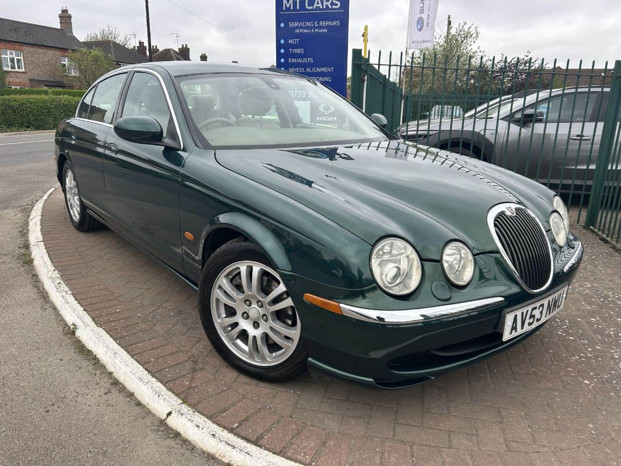 Jaguar S-Type - image 1 of 35