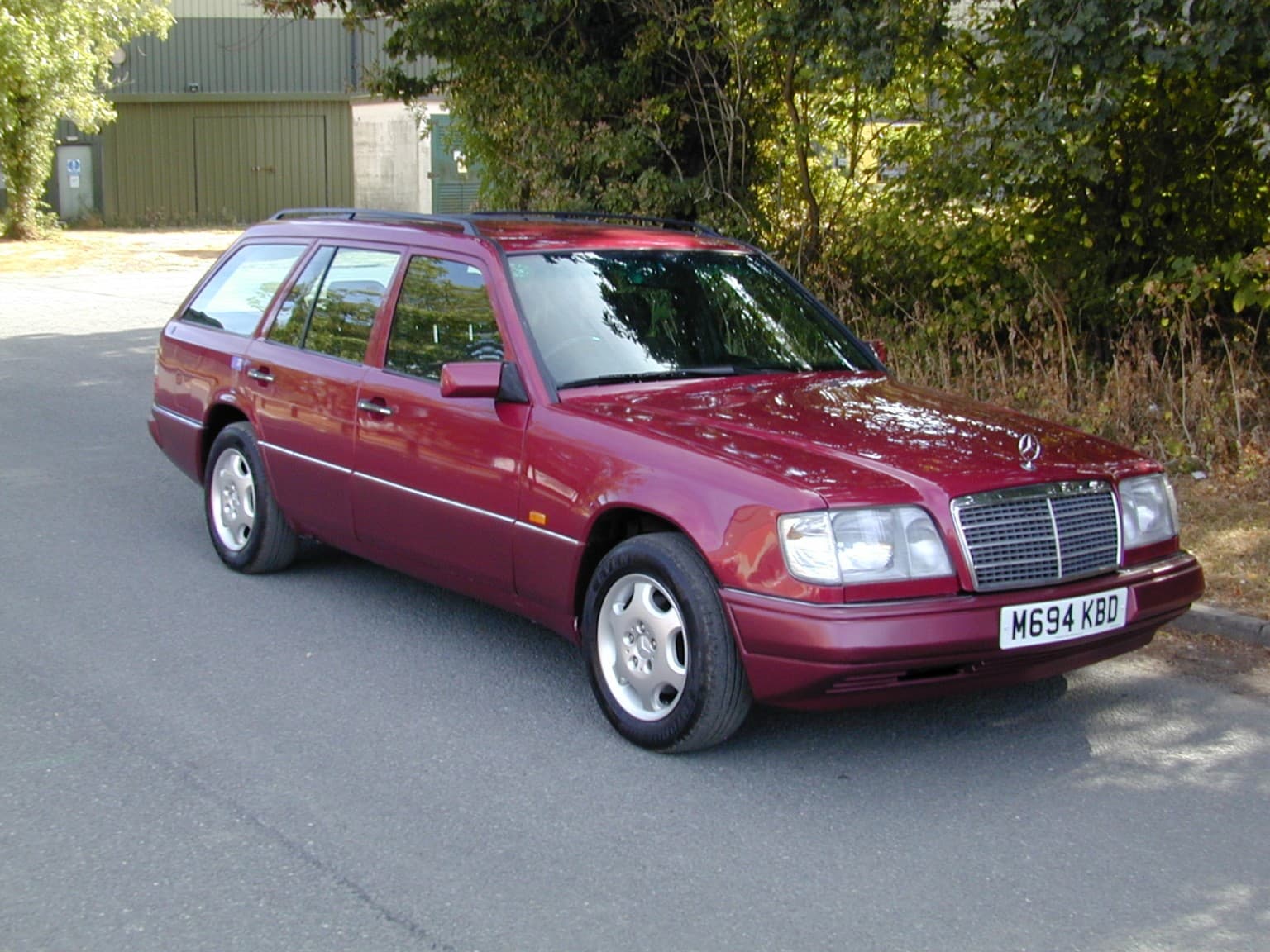 1995 Mercedes-Benz 200 Ref 8762 - Mercedes Benz W124 e200 — photo 1 of 72